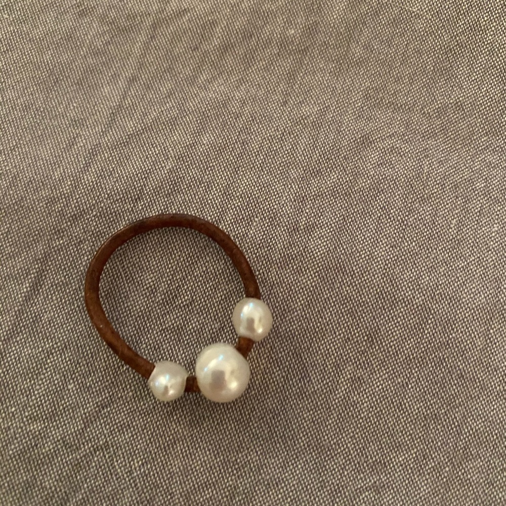 Freshwater pearl ring